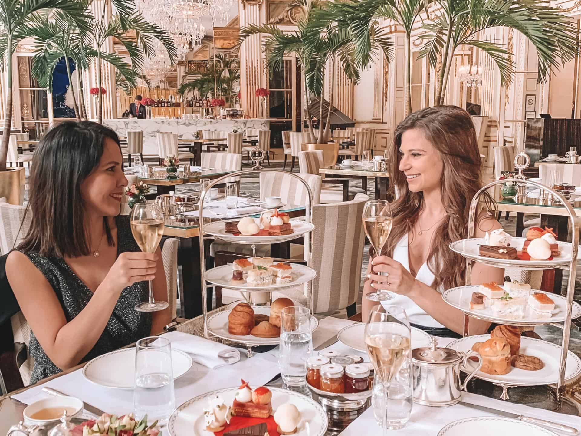 afternoon tea time at the peninsula in paris 