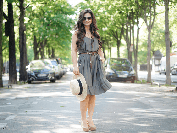 How to stay an oversized dress
