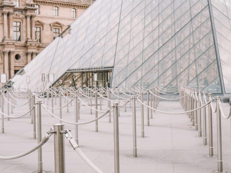 How to Skip the line at Tourist Attractions in Paris