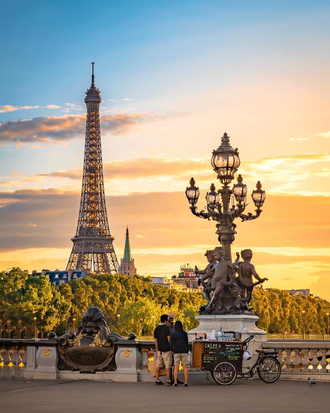 photo of the eiffel tower taken at sunset at Invalids