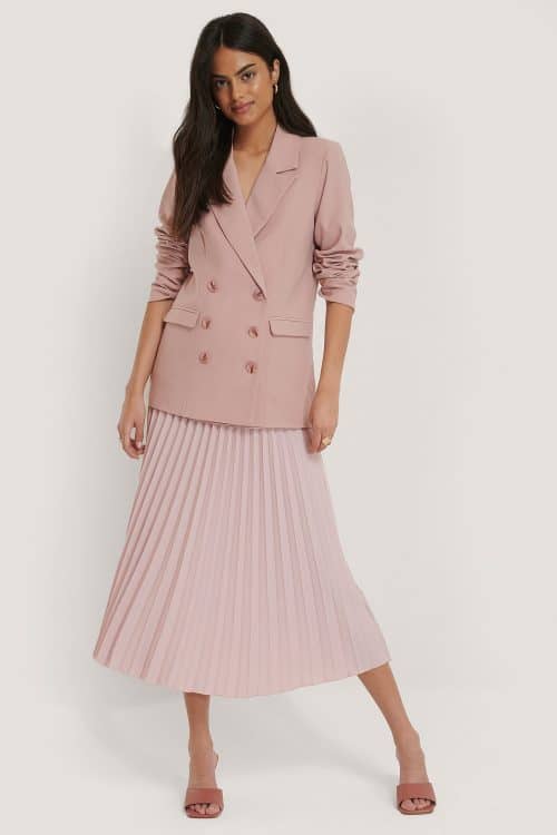 Are Pleated Skirts In Style In 2022 Petite In Paris