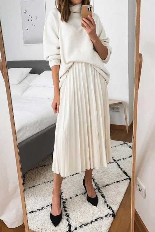 Are pleated skirts in style in 2023? • Petite in Paris