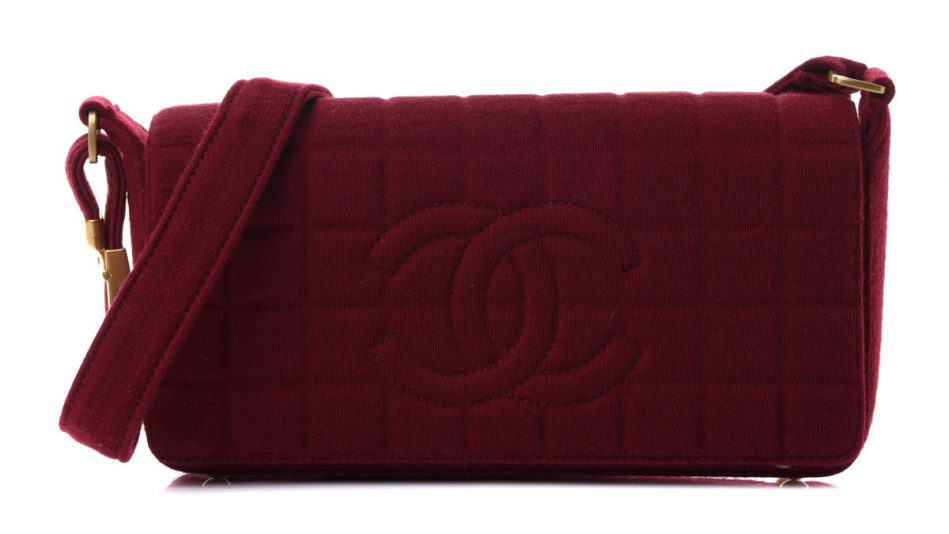 5 Cheap Chanel Bags for under 1,000 • Petite in Paris