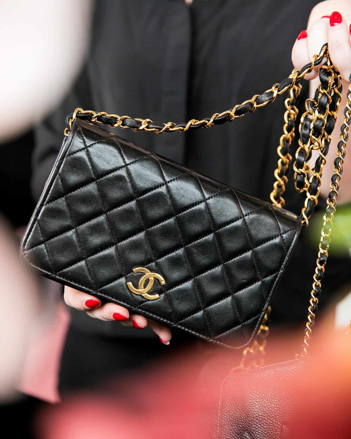 Reasons to buy a vintage Chanel bag