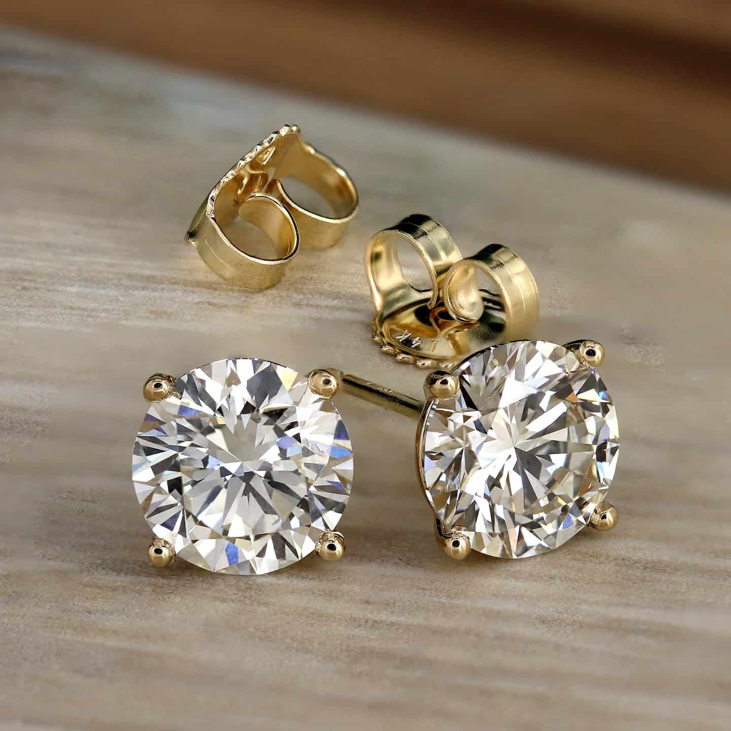 Diamond stud earrings for your diamond colleciton