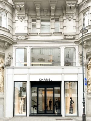 Is Vienna a good place to go luxury shopping