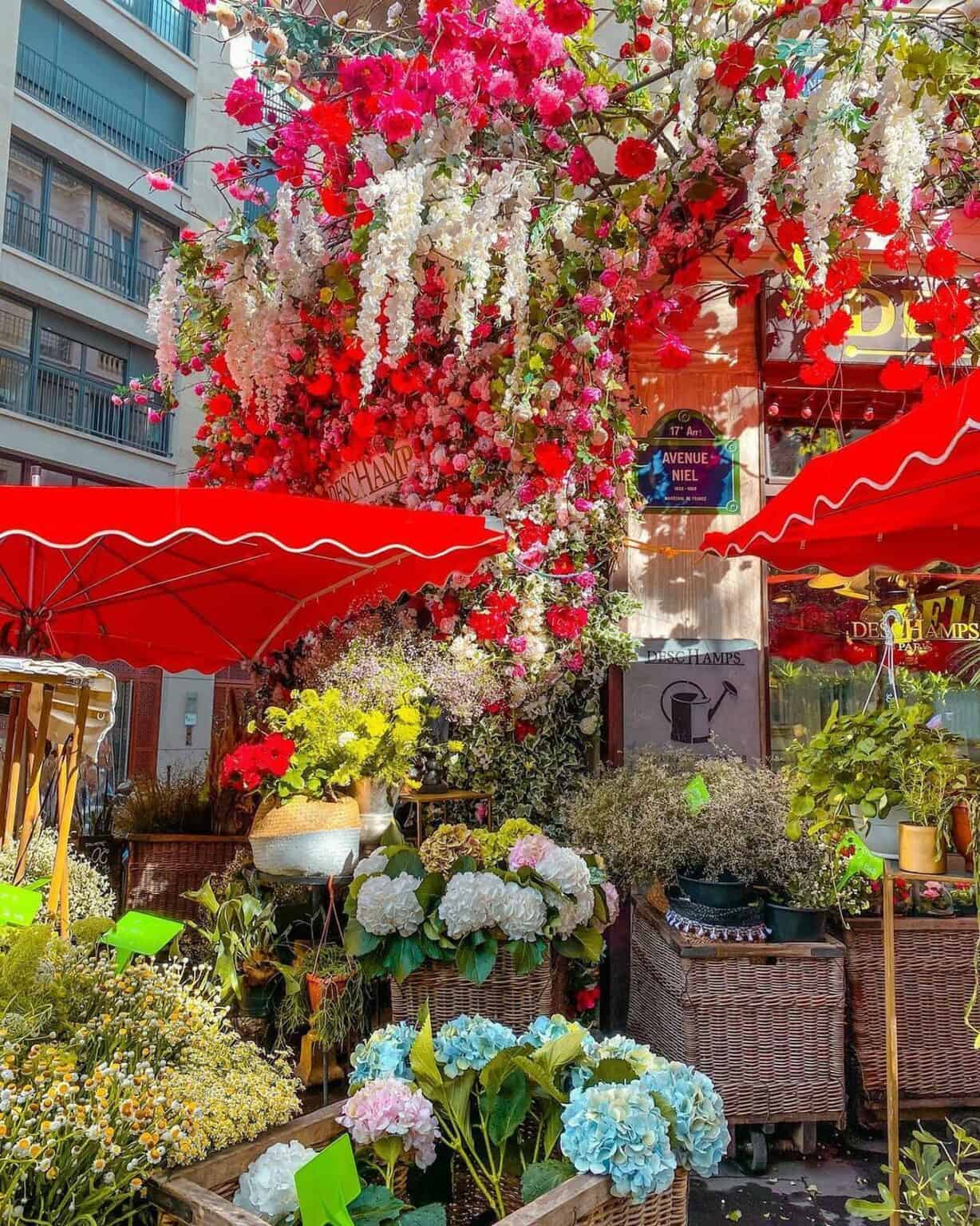 5 Iconic Flower Shops in Paris • Petite in Paris