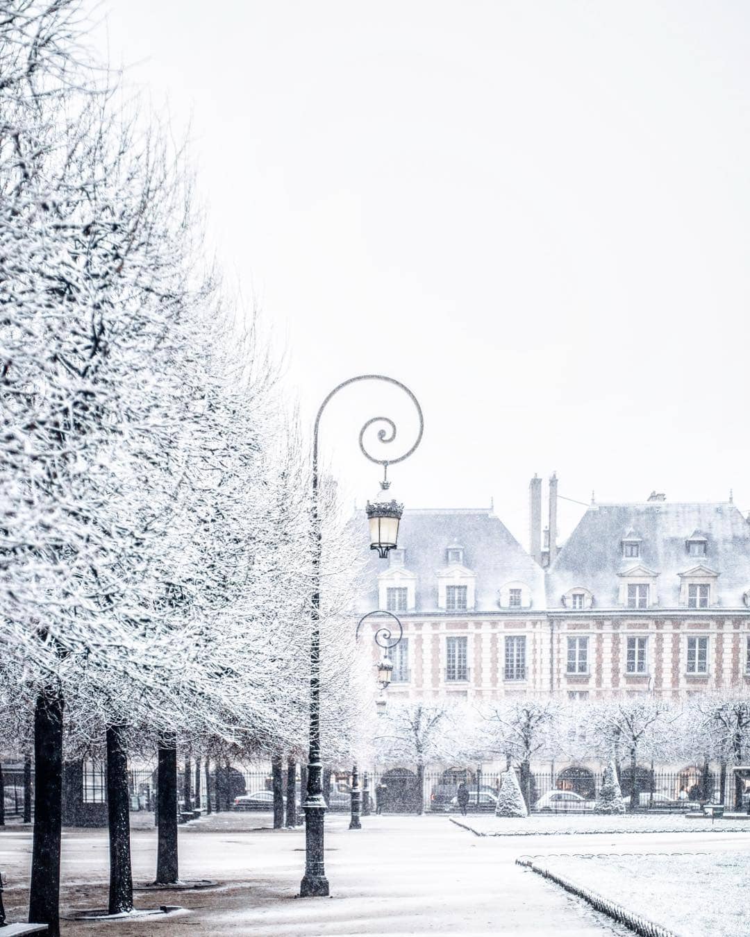 Paris during the wintertime and snow