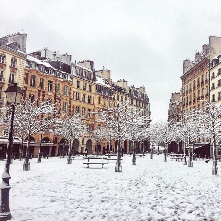 26 Photos of Snow in Paris • Petite in Paris