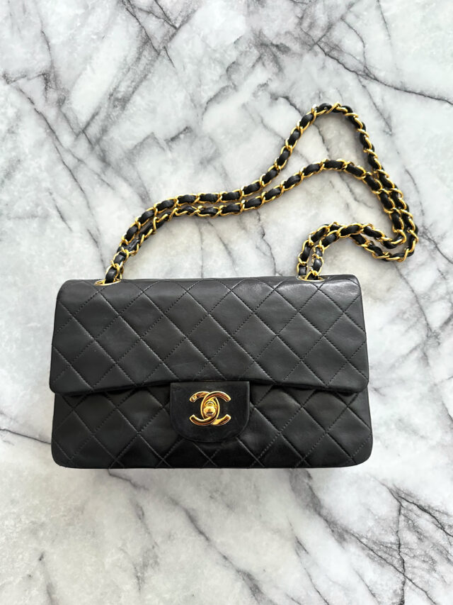 6 Tips When Buying your First Chanel handbag • Petite in Paris